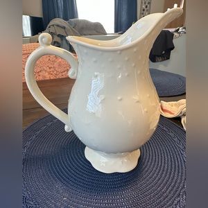 Beautiful Vintage I. Godinger & Co Ivory Pitcher Dots Corn Stars Flower Base